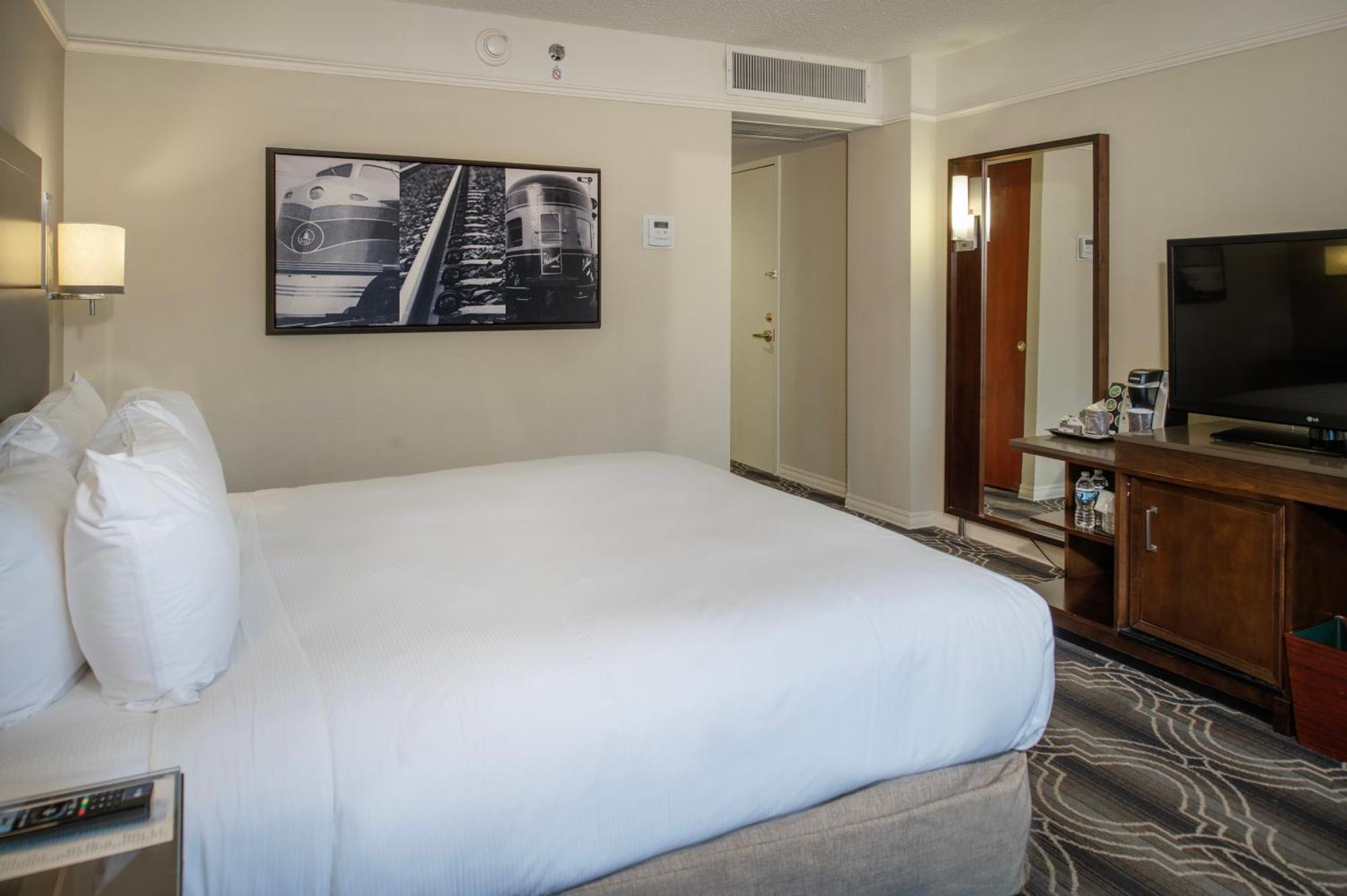 St. Louis Union Station Hotel, Curio Collection By Hilton Bagian luar foto