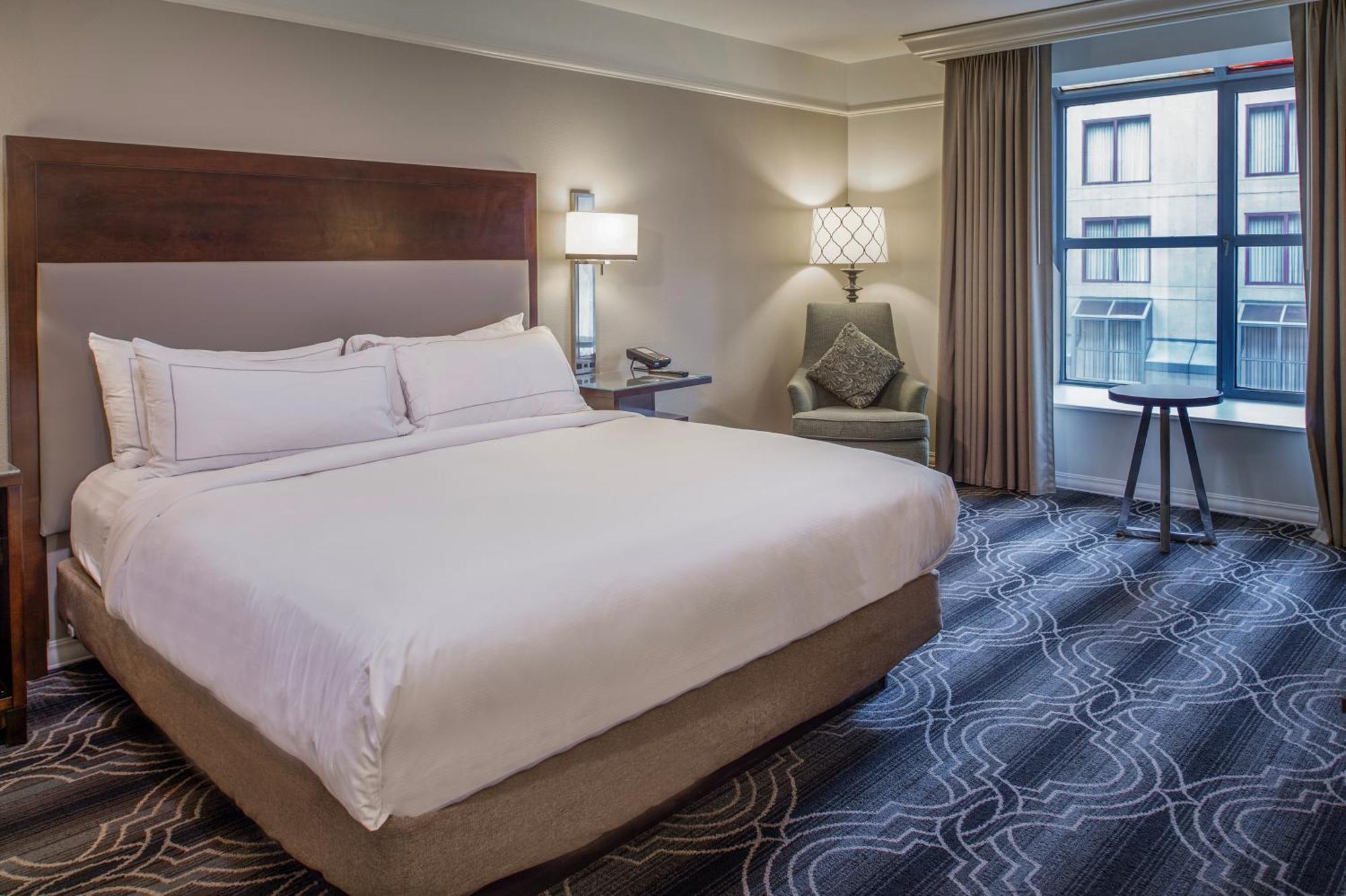 St. Louis Union Station Hotel, Curio Collection By Hilton Bagian luar foto