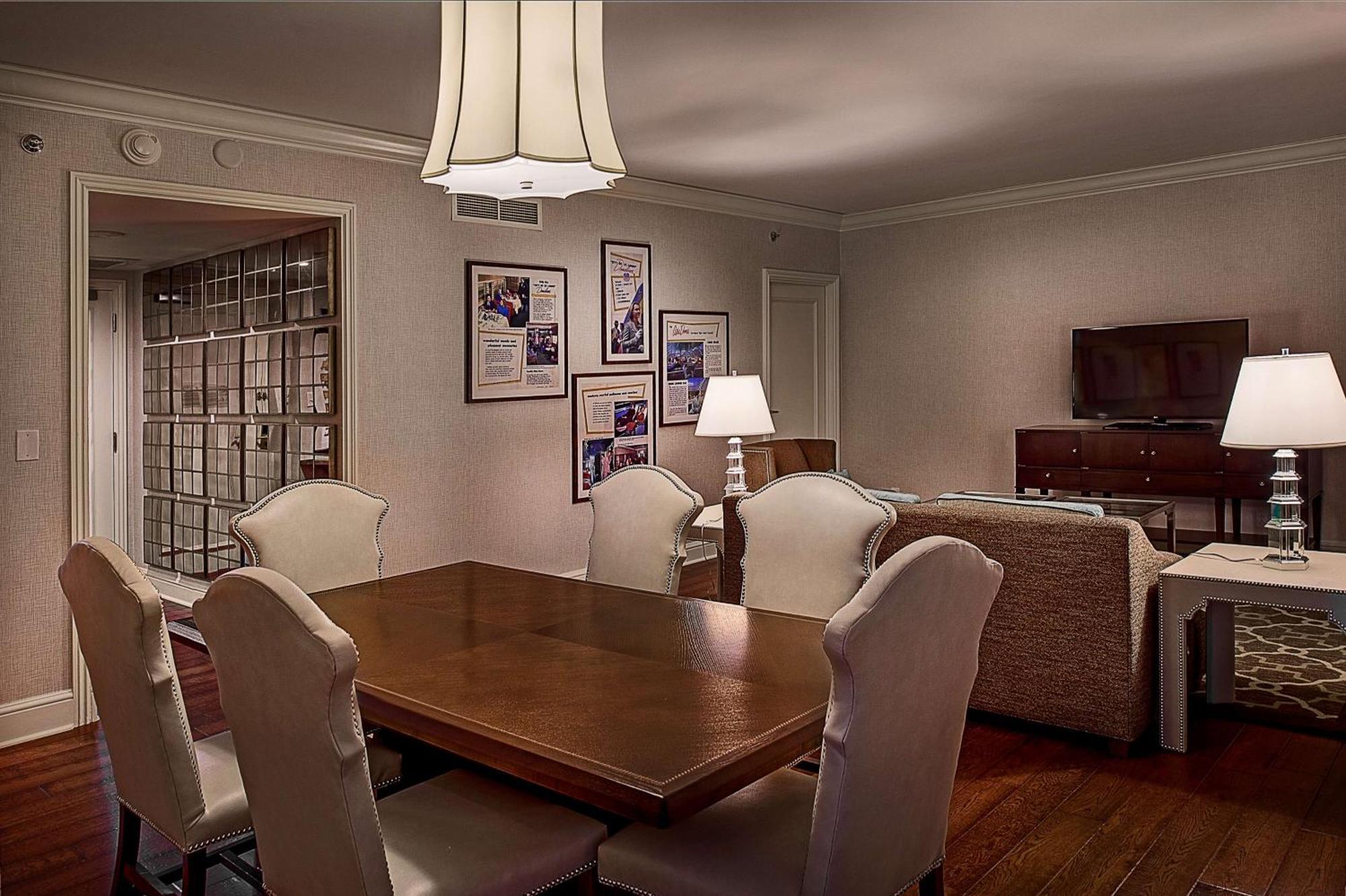 St. Louis Union Station Hotel, Curio Collection By Hilton Bagian luar foto