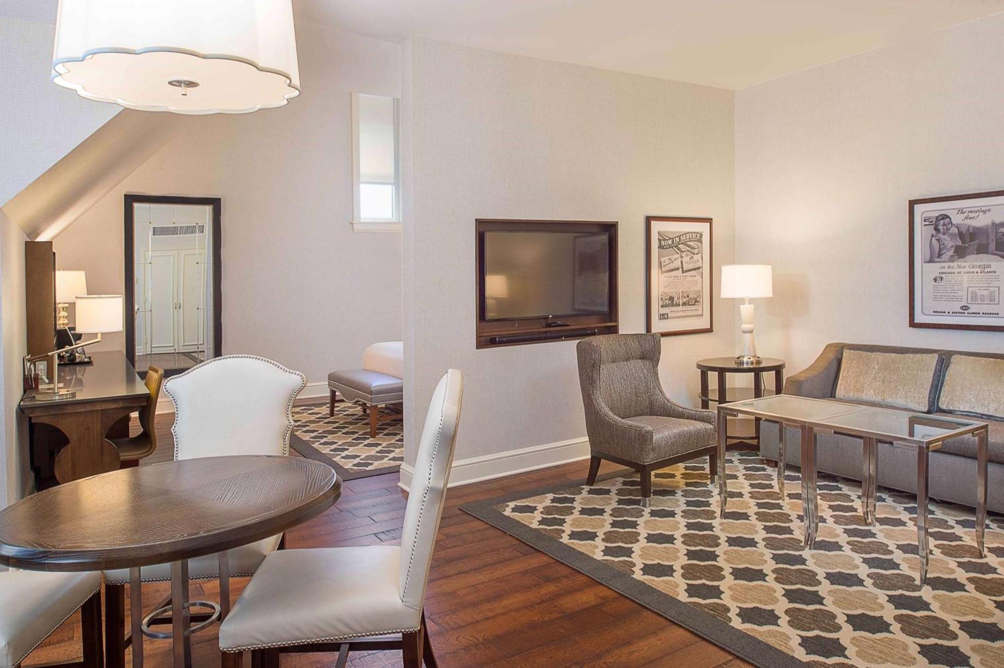 St. Louis Union Station Hotel, Curio Collection By Hilton Bagian luar foto