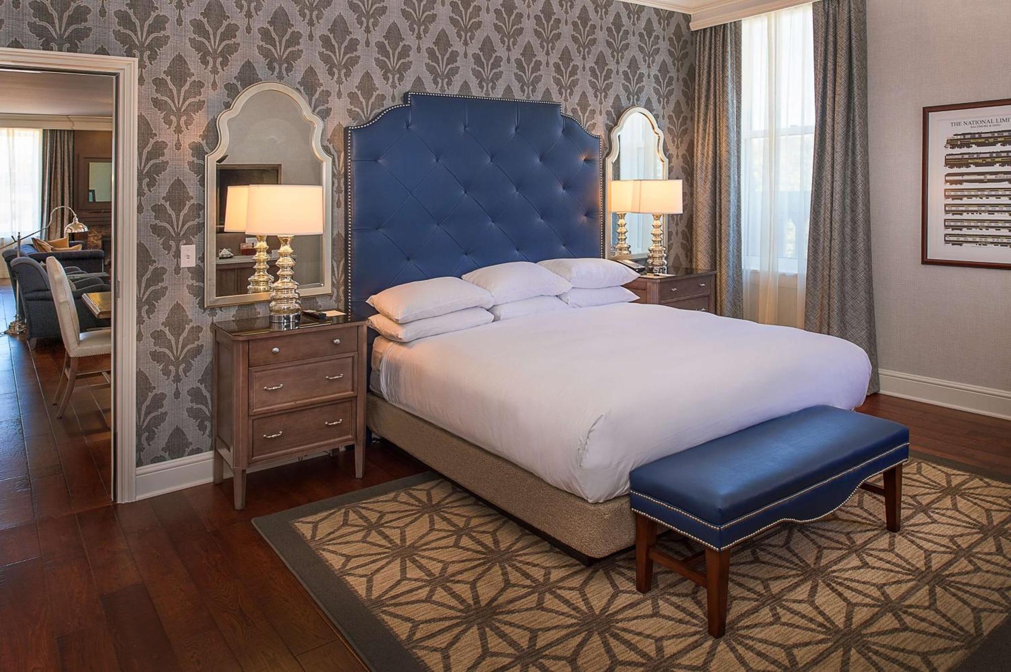 St. Louis Union Station Hotel, Curio Collection By Hilton Bagian luar foto