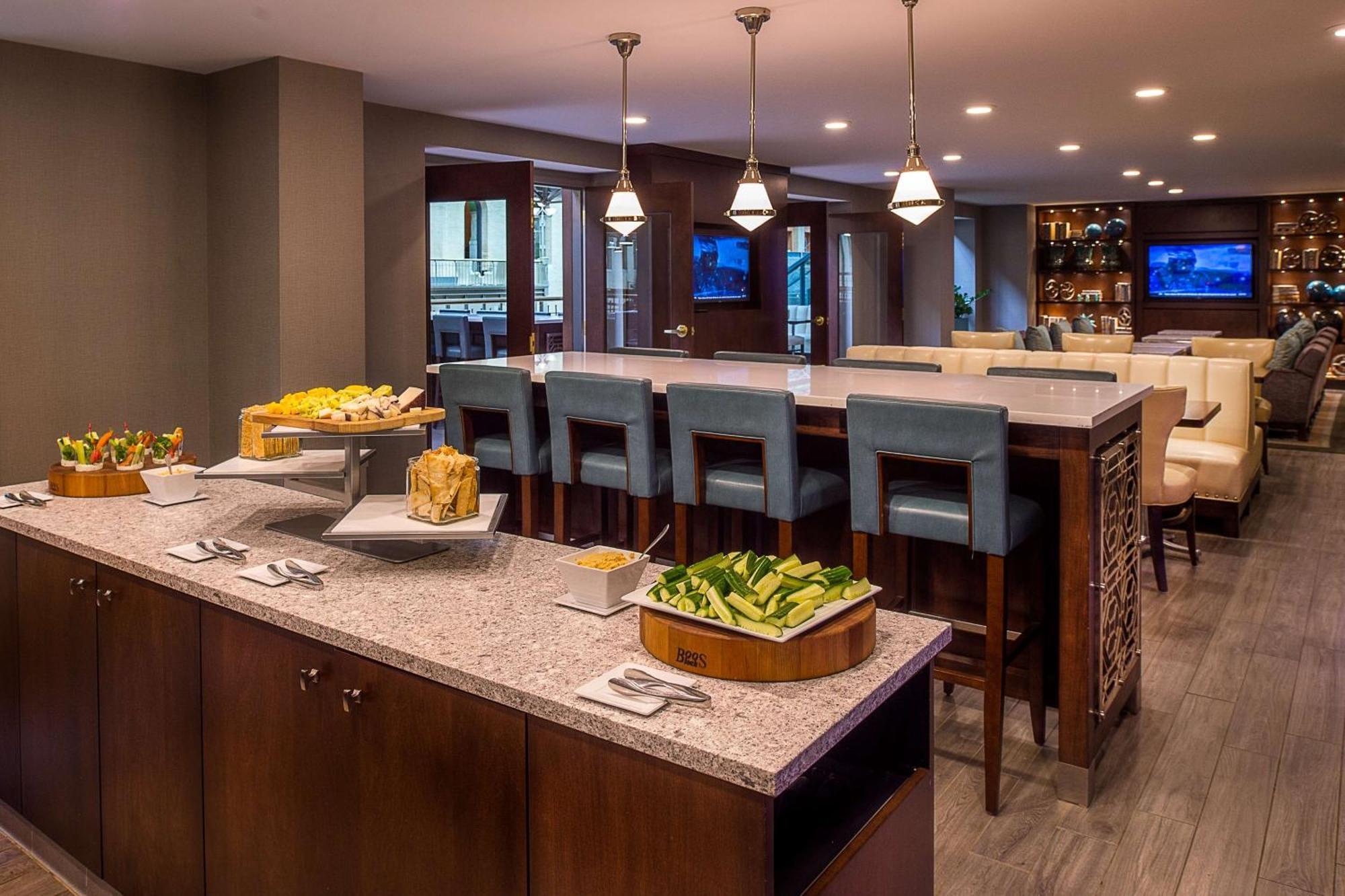St. Louis Union Station Hotel, Curio Collection By Hilton Bagian luar foto